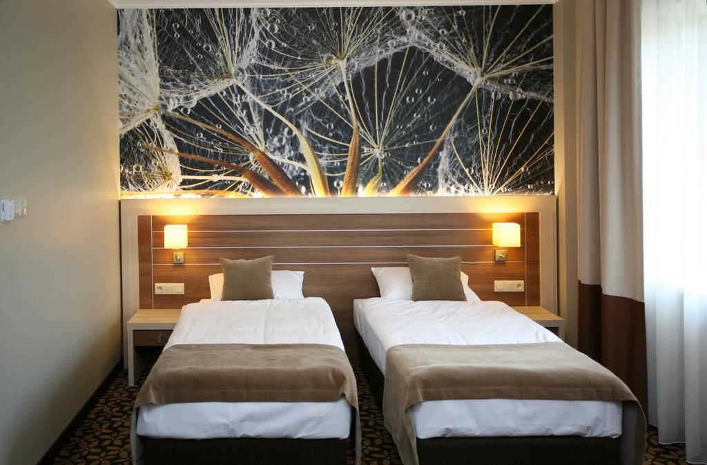 Hotel Delfina Złotoria Extérieur photo